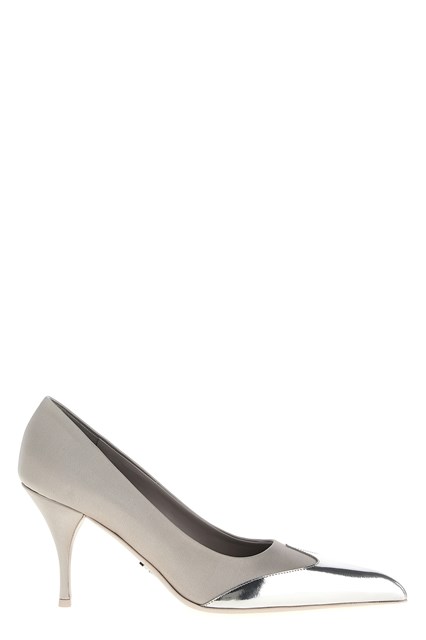 Satin pumps