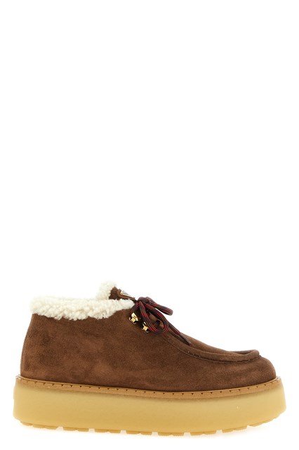 Stringate suede