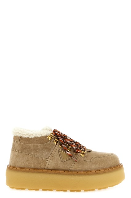 Stivaletti stringati con shearling